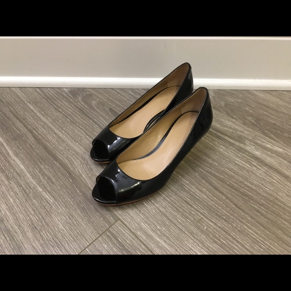 Saks Fifth Avenue Women’s open toe shoes black - Picture 1 of 3